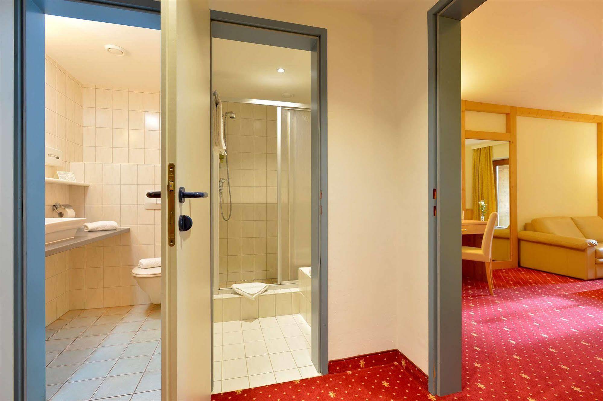 Hotel Alpenhof Brixen 4*
